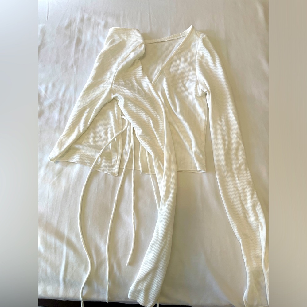 Cloth - Picture 3 of 4